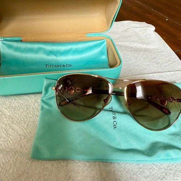 Tiffany&Co. TF3034 6002/3B Sunglasses for Women main image 5